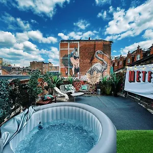  Apartment Pool-Cinema-Brick Lane-Shoreditch United Kingdom