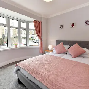  Holiday home Pass The Keys Newly Refurbished Modern Bungalow - Pets Welcome