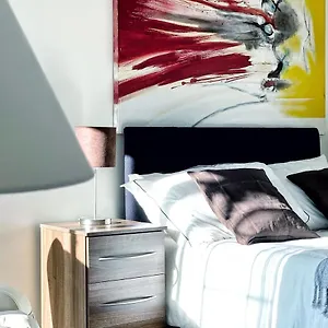  Apartment Artistic And Luxurious With Sea View. Side
